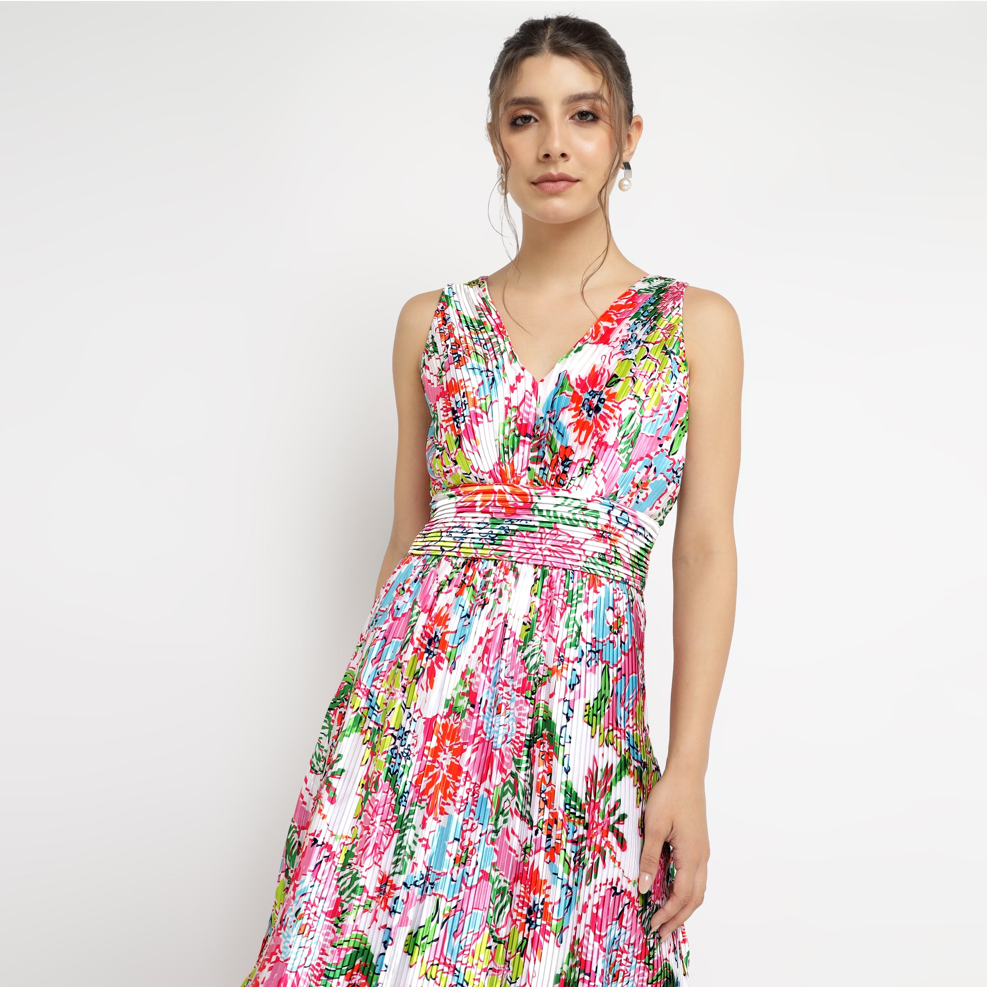 Vibrant Garden Bloom Pleated Maxi Dress